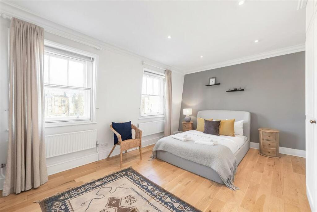 Elegant 6 Bed With Garden & Balcony By Harrods * Londres