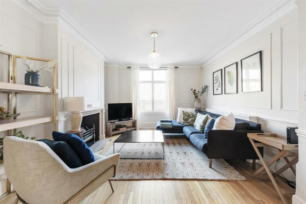 Elegant 6 Bed With Garden & Balcony By Harrods * Londres