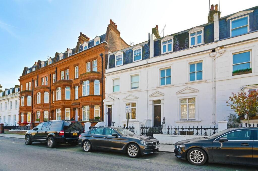 Hébergement de vacances Elegant 6 Bed With Garden & Balcony By Harrods Londres