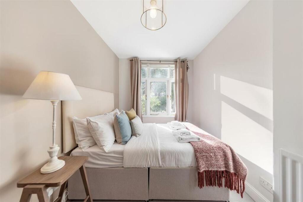 Hébergement de vacances Elegant 6 Bed With Garden & Balcony By Harrods